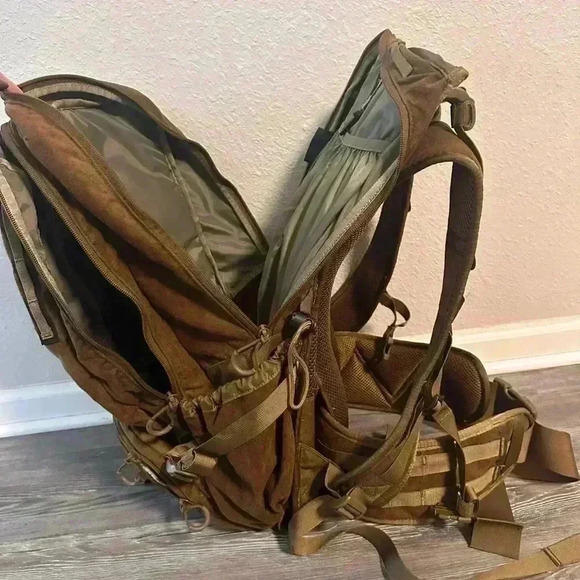 Eberlestock X1 Pack. No longer sold. Coyote brown suede. - Picture 10 of 13